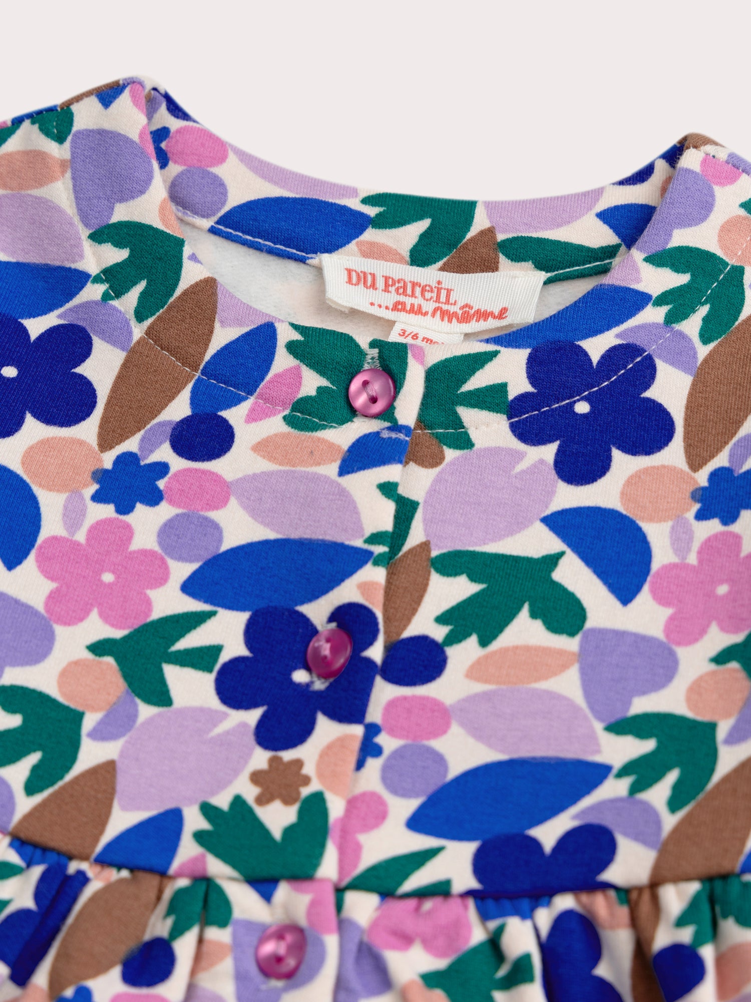 Ensemble fleuri pour bébé fille